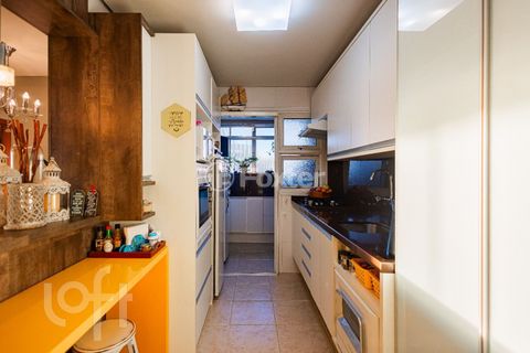 Image 6 - 927544