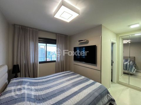 Image 3 - 927604
