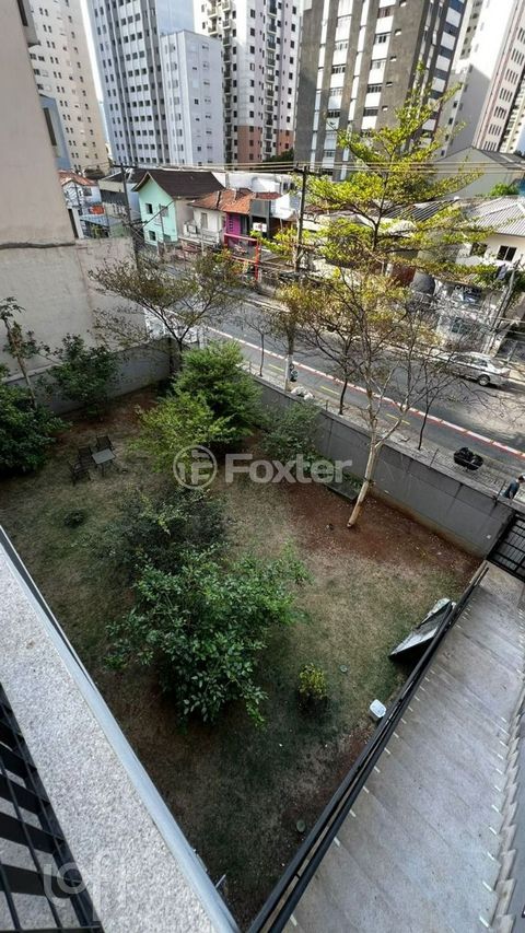 Image 17 - 927634