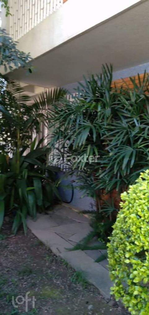 Image 1 - 927665