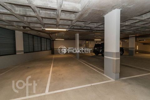 Image 10 - 927676