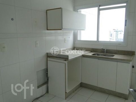 Image 6 - 927697