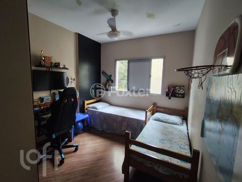 Image 4 - 927714