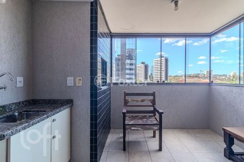 Image 3 - 927740