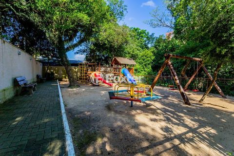 Image 1 - 927782