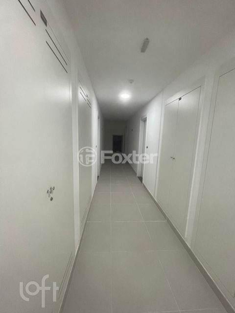 Image 8 - 927791