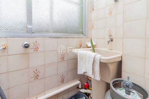 Image 19 - 927815