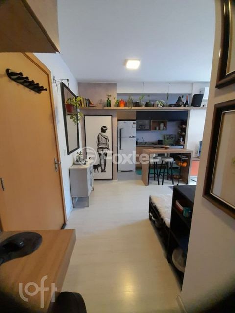 Image 11 - 927846