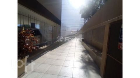 Image 7 - 927848