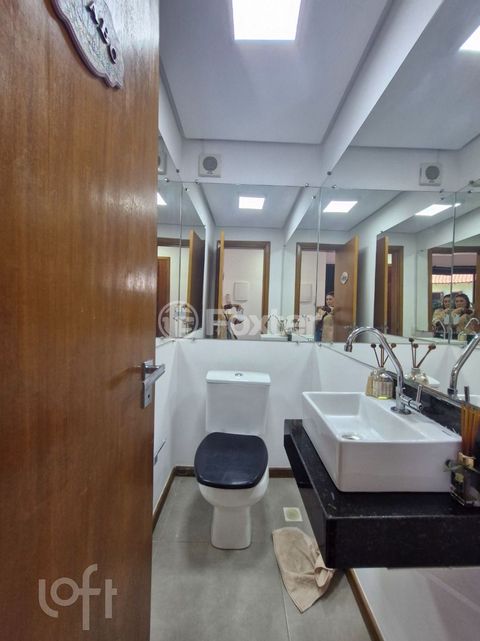 Image 7 - 927870