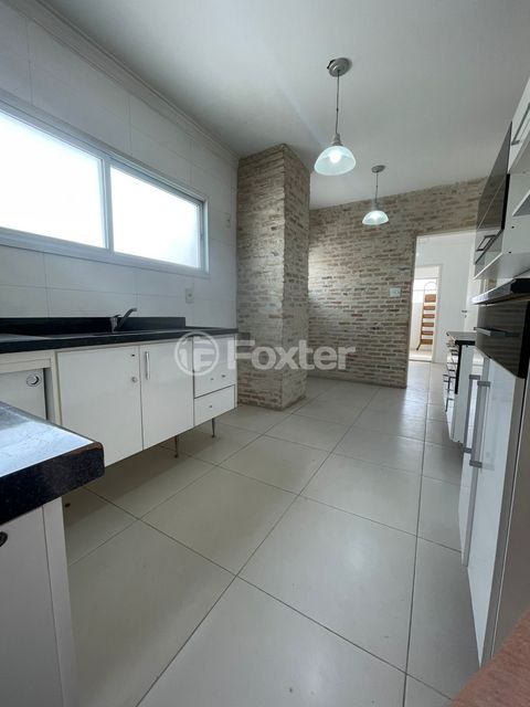 Image 2 - 927878