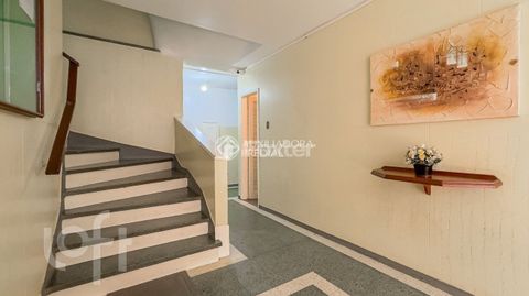 Image 1 - 927935