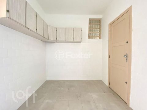 Image 7 - 927940