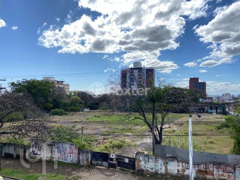 Image 3 - 927940