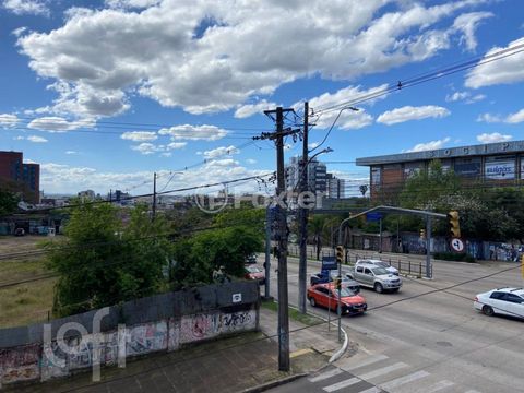 Image 4 - 927940