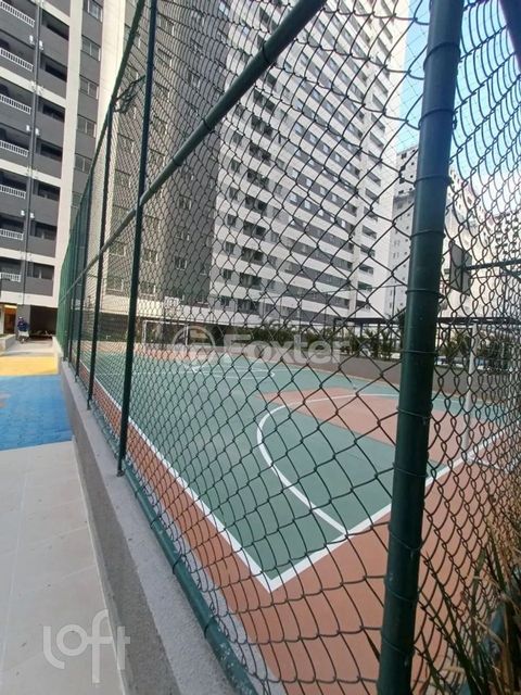 Image 6 - 928058