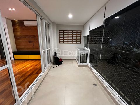 Image 3 - 928066