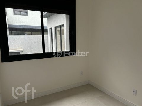 Image 3 - 928072