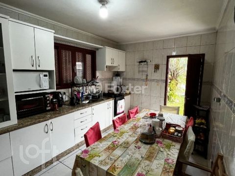 Image 4 - 928100
