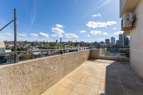 Image 17 - 928115