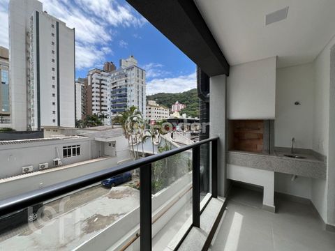 Image 4 - 928131