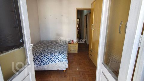 Image 8 - 928162