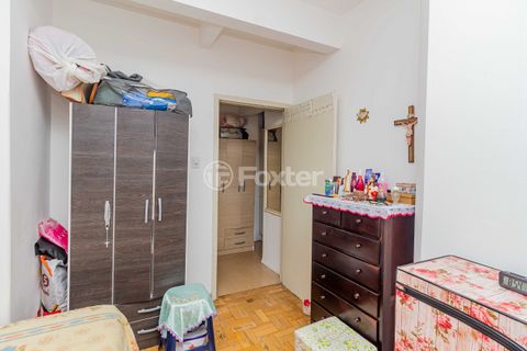 Image 4 - 928170