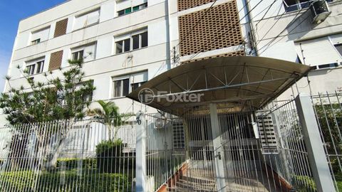 Image 17 - 928211