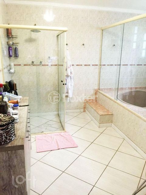 Image 3 - 928228