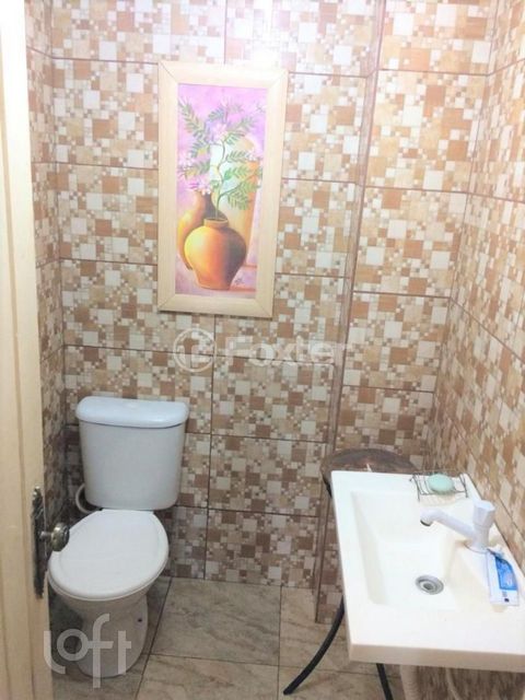 Image 6 - 928242