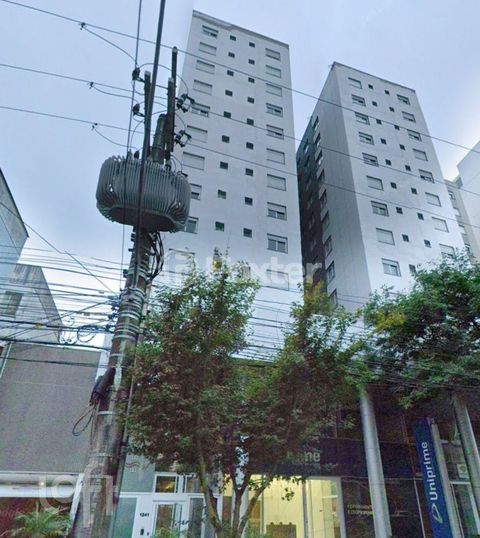 Image 9 - 928251
