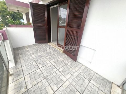 Image 17 - 928292