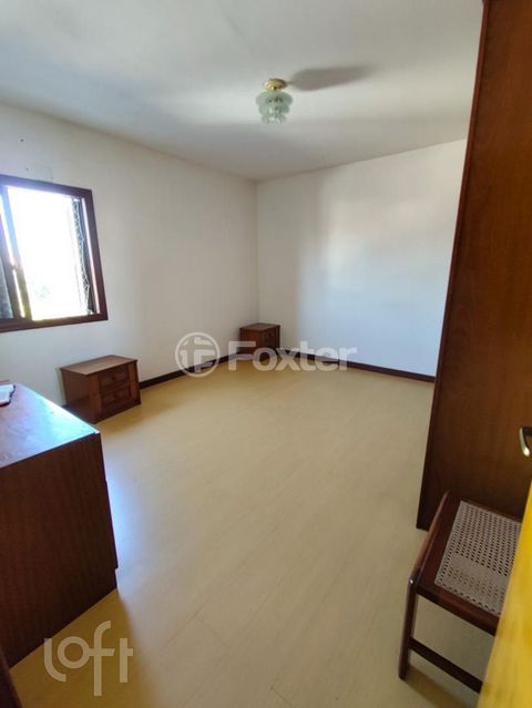 Image 4 - 928301