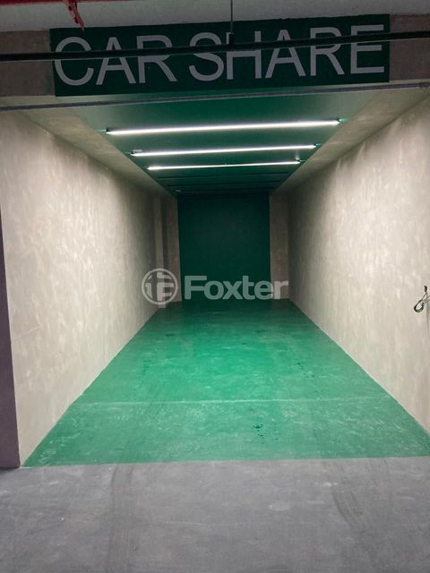 Image 13 - 928311