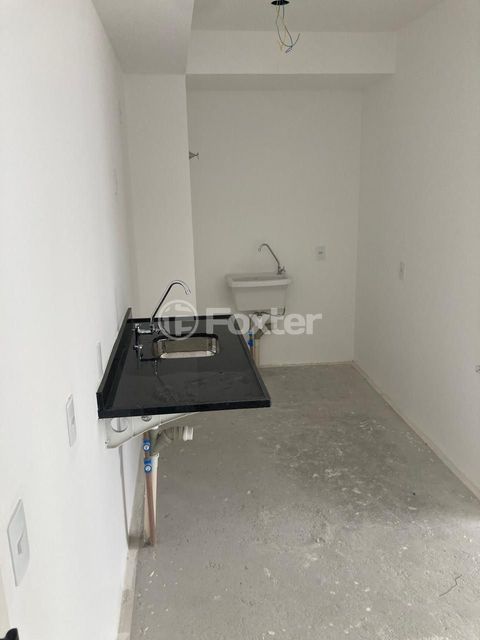 Image 3 - 928311