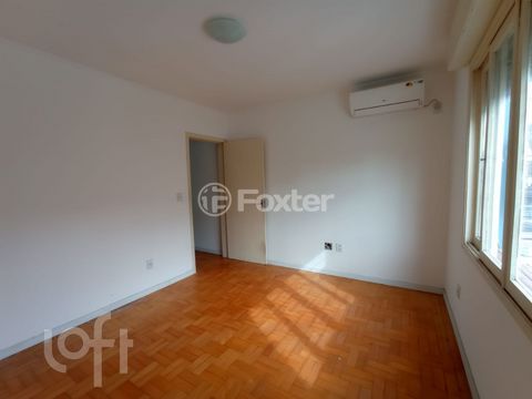Image 7 - 928331