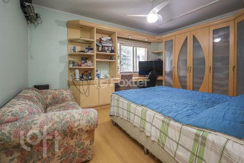 Image 10 - 928379