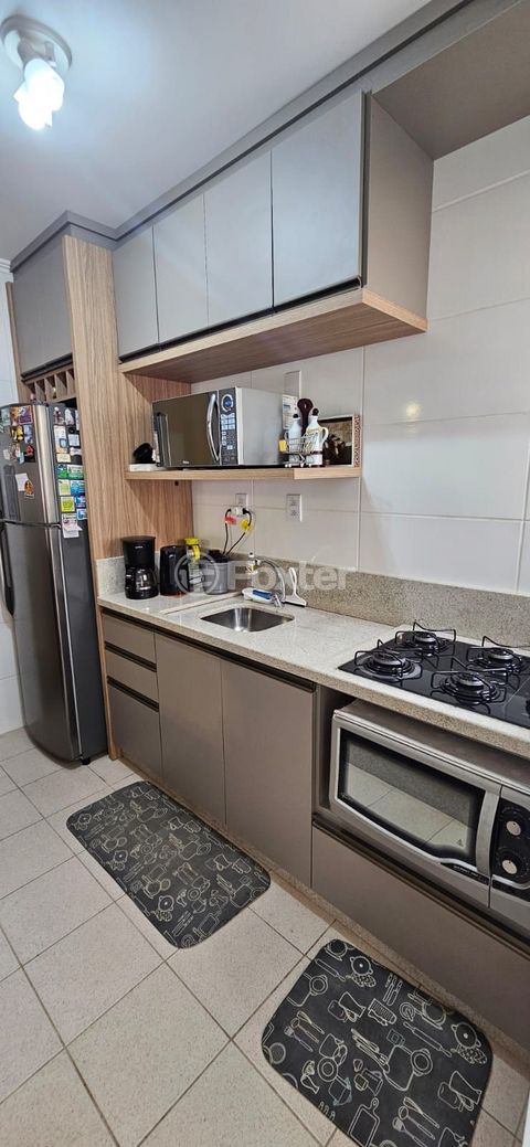 Image 4 - 928431