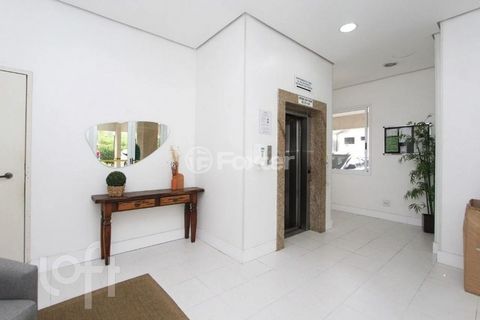 Image 11 - 928447
