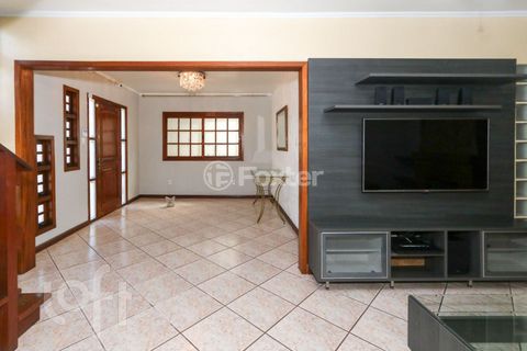 Image 6 - 928512