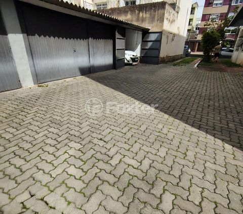 Image 4 - 928520
