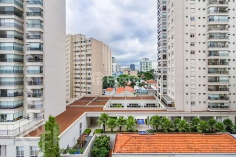 Image 11 - 928532