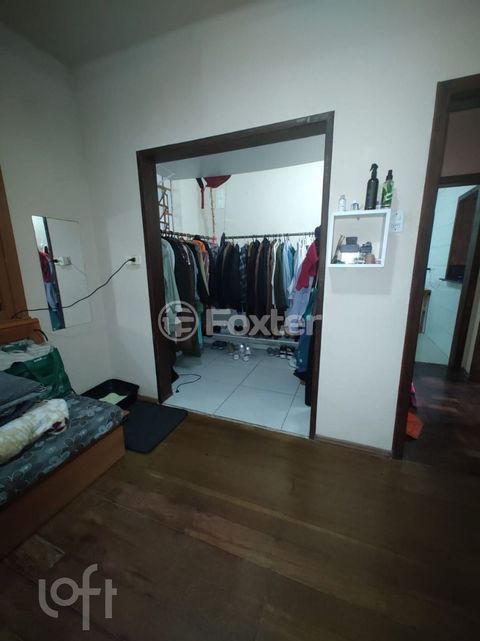 Image 7 - 928535