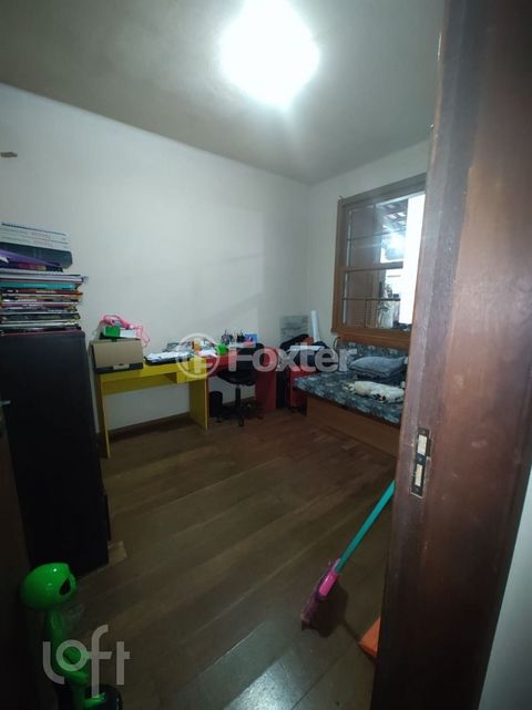 Image 6 - 928535