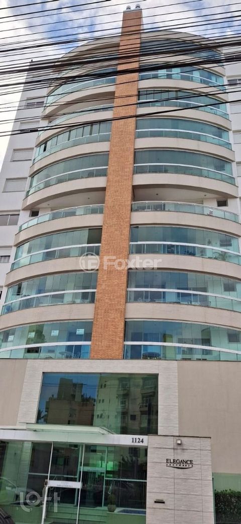Image 3 - 928555