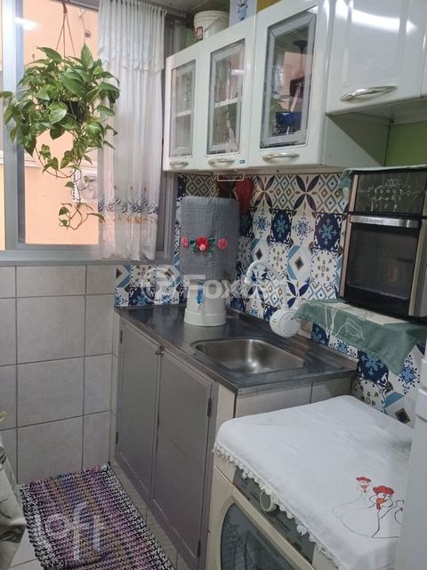 Image 6 - 928563