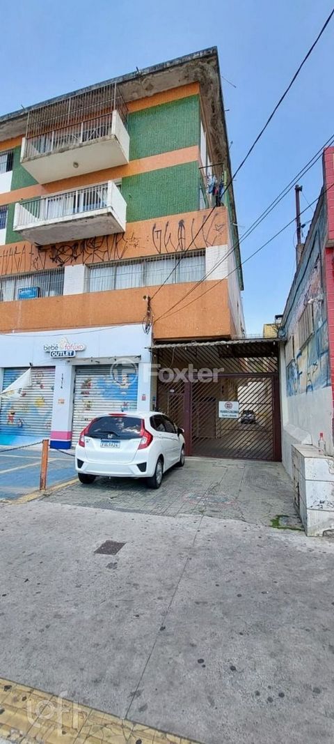 Image 8 - 928573
