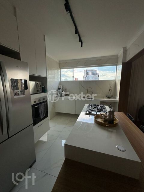 Image 4 - 928586