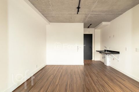Image 3 - 928595