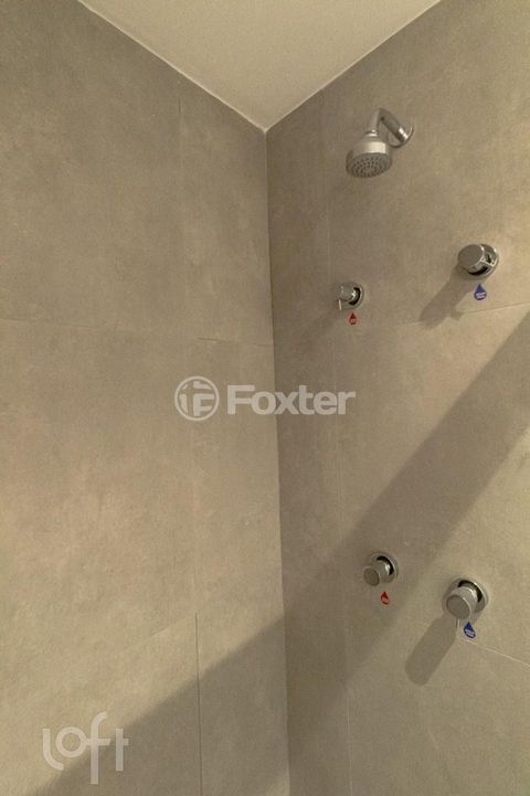 Image 10 - 928595